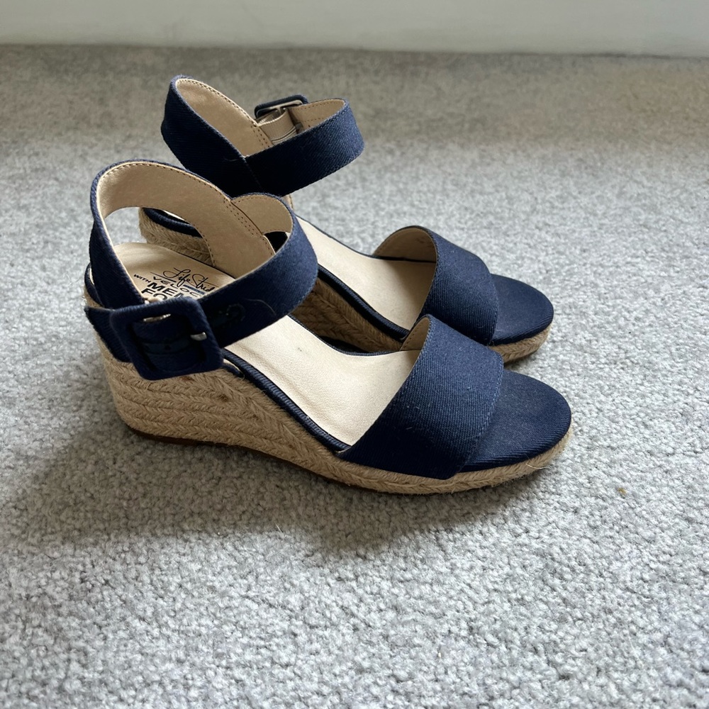 Life Stride Women’s Wedge Sandals in navy size 5 - Picture 5 of 6